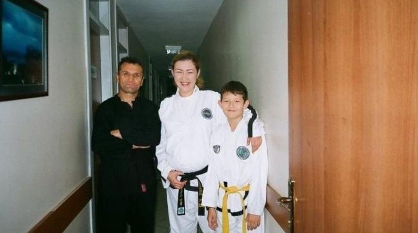 (&ouml;zel Haber) D&uuml;nya Şampiyonu Kadın Sporcudan &Ouml;rnek Davranış