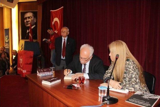 Doğu Perin&ccedil;ek Eskişehir&rsquo;de Konferans Verdi 1