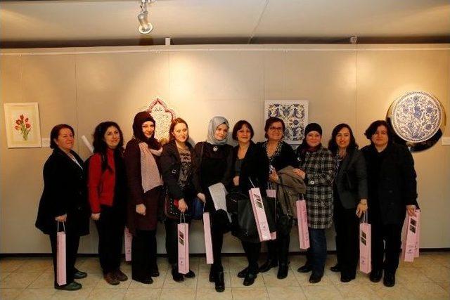 K&uuml;&ccedil;&uuml;k&ccedil;ekmece&rsquo;de Kadınlara &Ouml;zel Sergi Ve Konser 3