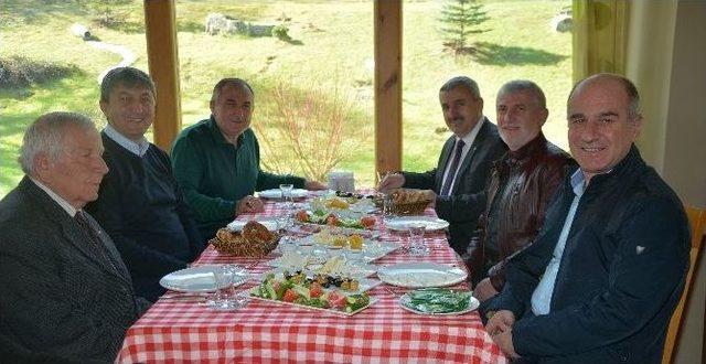 Körfez Belediyesi Değerlendirme Toplantısı Yaptı