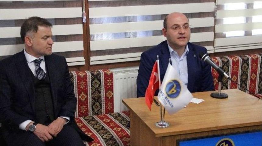 Başkan Ali &Ccedil;etinbaş Birlik Vakfı&rsquo;nın Y&ouml;netim Kurulu Toplantısı&rsquo;na Katıldı