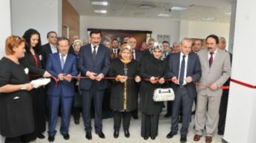 8 Mart&rsquo;ta Kadınların El Emeği &Uuml;r&uuml;nleri G&ouml;r&uuml;c&uuml;ye &Ccedil;ıktı