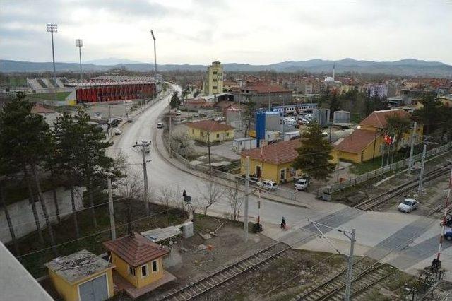 Tavşanlı’da Alt Ve Üst Geçit Projesi Başlıyor