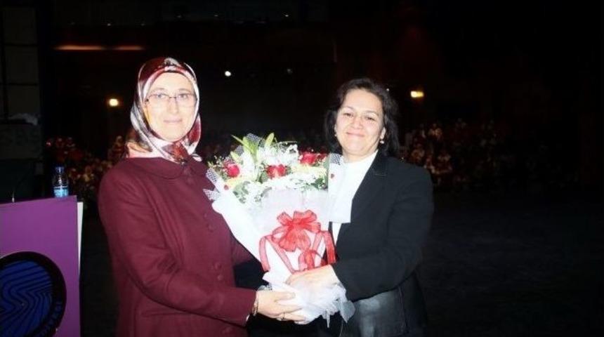 "aile Ve Toplumda Kadının Önemi" Konferansı