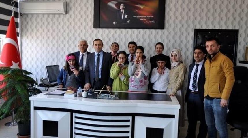 Edremitli &Ouml;ğrenciler Olimpiyata Damga Vurdu