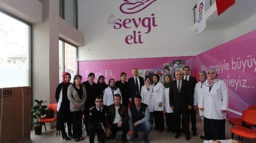 Sevgi Eli Yardımlarına Devam Ediyor