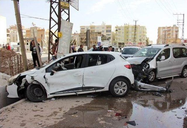 Kilis’te Trafik Kazası: 4 Yaralı