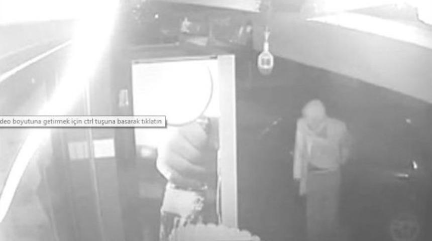 (&ouml;zel Haber) &lsquo;etekli Hırsızı&rsquo; Araba Jantı Ele Verdi