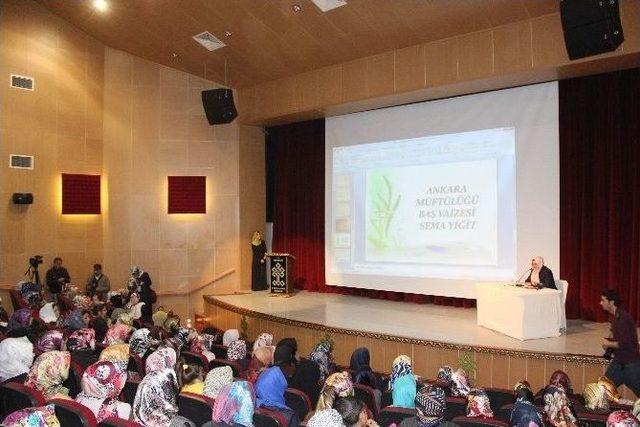 “göç Bağlamında Kadın Ve Dayanışma” Konulu Konferans Verildi