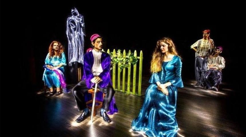 8 Mart&rsquo;ta 8 Kadın&rsquo;ın İsimsiz Fotoğraf Sergisi Yoğun İlgi G&ouml;rd&uuml;