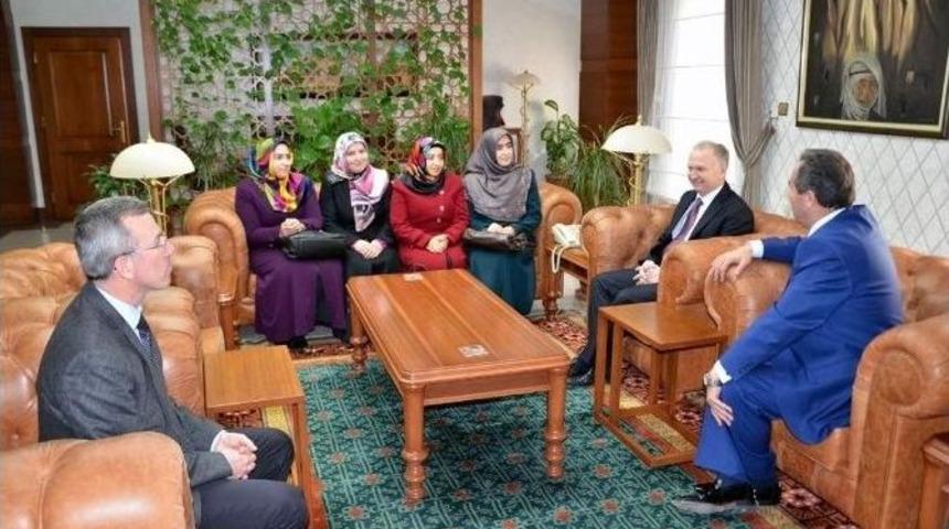 Nevşehir Valisi Ceylan, Kadın Kur&rsquo;an Kursu &Ouml;ğreticilerini Kabul Etti