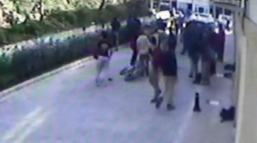 Liselilerin Pala Ve D&ouml;ner Bı&ccedil;aklı Kız Kavgası: 1 Yaralı