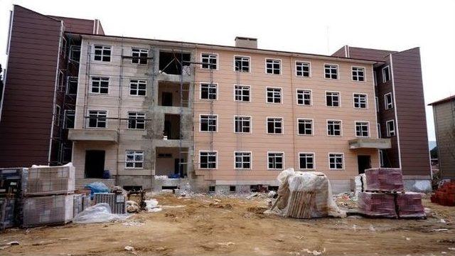 Sarıgöl’de 28 Derslikli, 200 Öğrenci Pansiyonlu Okul Yapılıyor