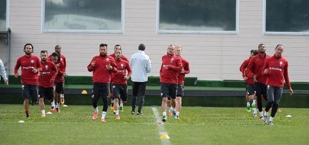 Galatasaray, Gen&ccedil;lerbirliği Ma&ccedil;ı Hazırlıklarını S&uuml;rd&uuml;rd&uuml;