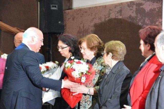 Başkan Eşkinat &ldquo;kadınlarımızın Sevdaları&rdquo; Fotoğraf Sunumuna Katıldı 1