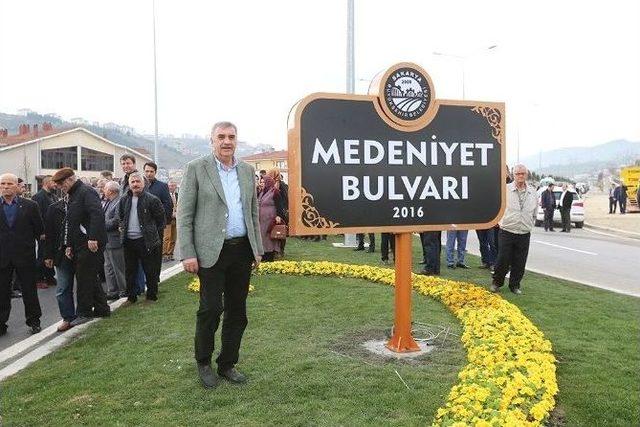 Başkan To&ccedil;oğlu Medeniyet Bulvarında İncelemelerde Bulundu 1