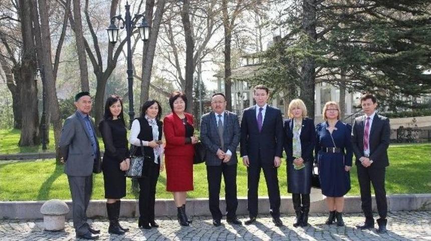 Kazakistan K&uuml;lt&uuml;r Bakanlığı Personeline T&uuml;rkiye&rsquo;nin M&uuml;zecilik Alanındaki Tecr&uuml;beleri Aktarıldı