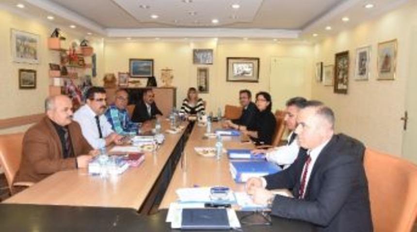 Belediyeye Ait 15 D&uuml;kkan Kiraya Verildi