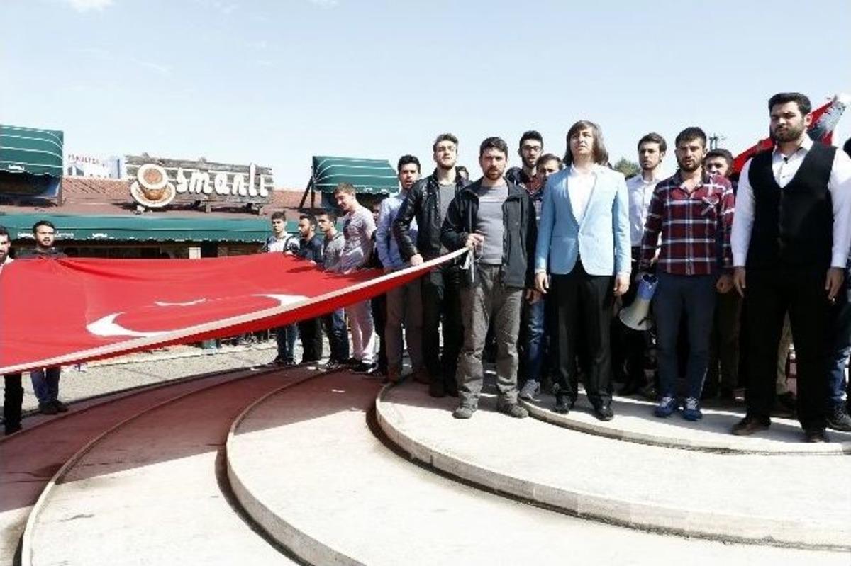 &Uuml;niversiteli &Ouml;ğrencilerin İstiklal Marşı Duyarsızlığı