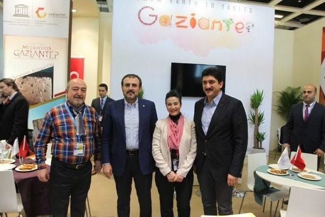 Turizm Bakanı Ünal’dan Gaziantep Standına Özel İlgi