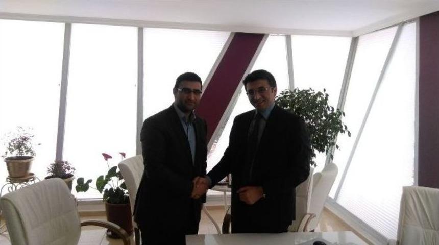 Sarıg&ouml;l Belediyesinde Y&uuml;zler G&uuml;l&uuml;yor