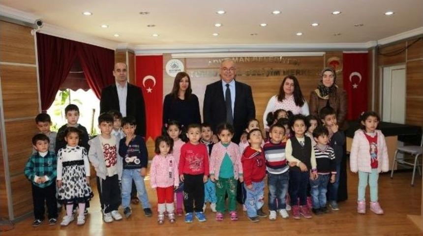 Anaokulu &Ouml;ğrencilerinden, Başkan Kutlu&rsquo;ya İlahi Konseri