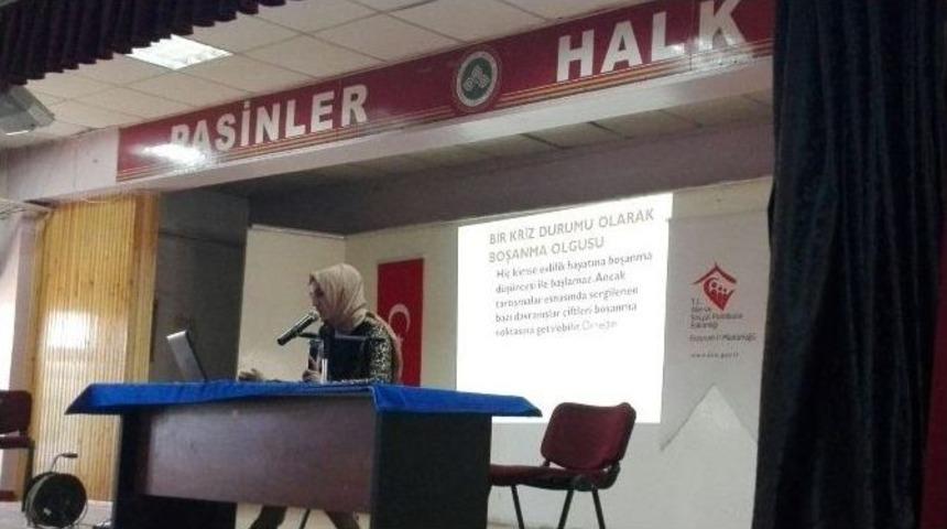 Pasinler&rsquo;de Ailelere Eğitim Programı D&uuml;zenledi