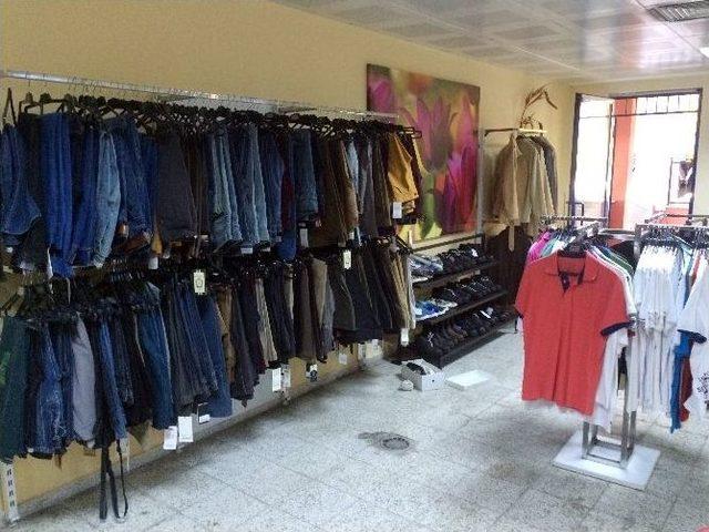 T&uuml;rk Kızılayı&rsquo;ndan &rsquo;&uuml;nibutik&rsquo; Projesi 2