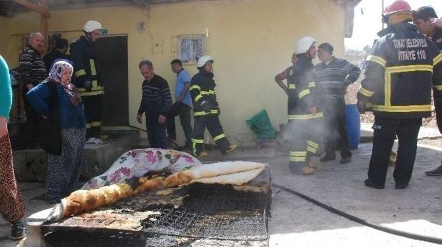 Sobadan &Ccedil;ıkan Kıvılcım Evi Yaktı