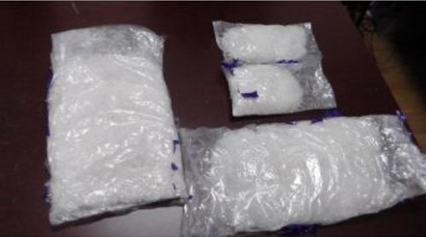 V&uuml;cuduna Sardığı 2 Kilo Metamfetamin İle Yakalandı