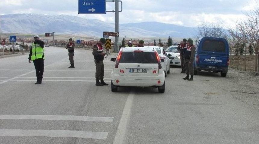 Sandıklı’da Jandarma Ve Polisten Ortak Güvenlik Uygulaması