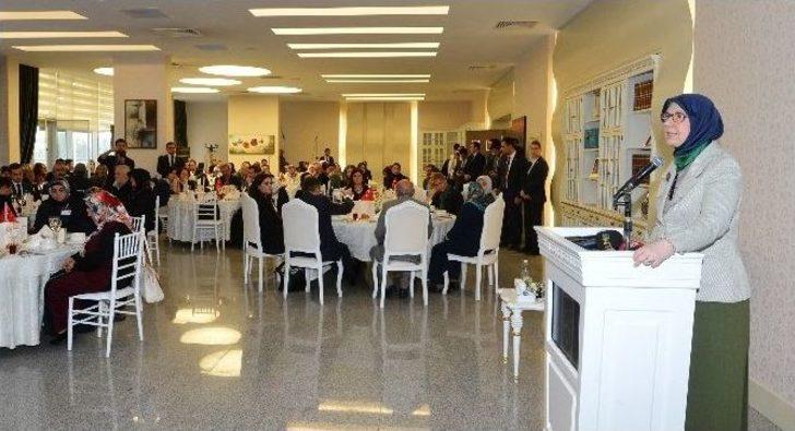 Sare Davutoğlu Ve Bakan Ramazanoğlu, Ankaralı Şehitlerin Ailesiyle Buluştu G1