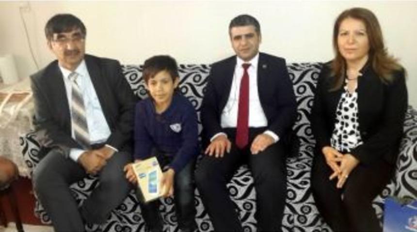 15 Yıldır Diyalize Bağlı Yaşayan Gen&ccedil; Hastaya Ziyaret