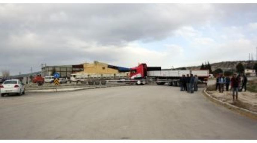 Mahkeme, Sahipleri Tarafından Kapatılan &Ouml;zel M&uuml;lk Alanındaki Yolun A&ccedil;ılması Kararını Verdi