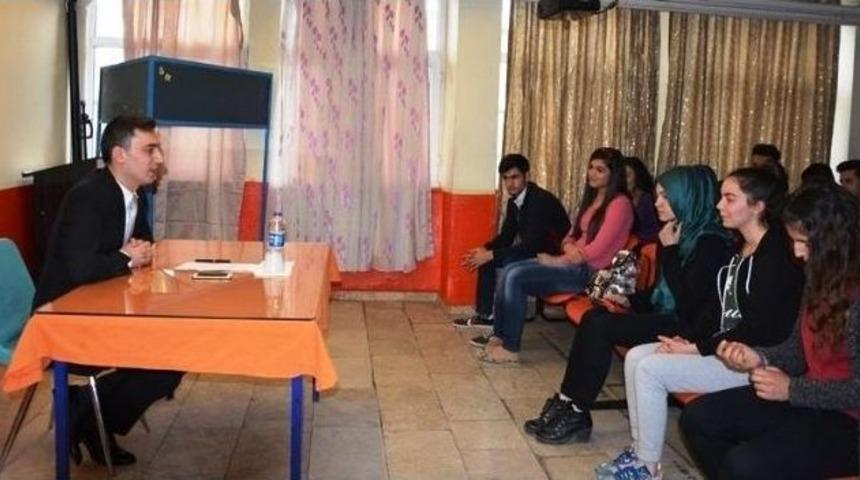 Kaymakam G&uuml;ner Kariyer G&uuml;nlerine Katıldı