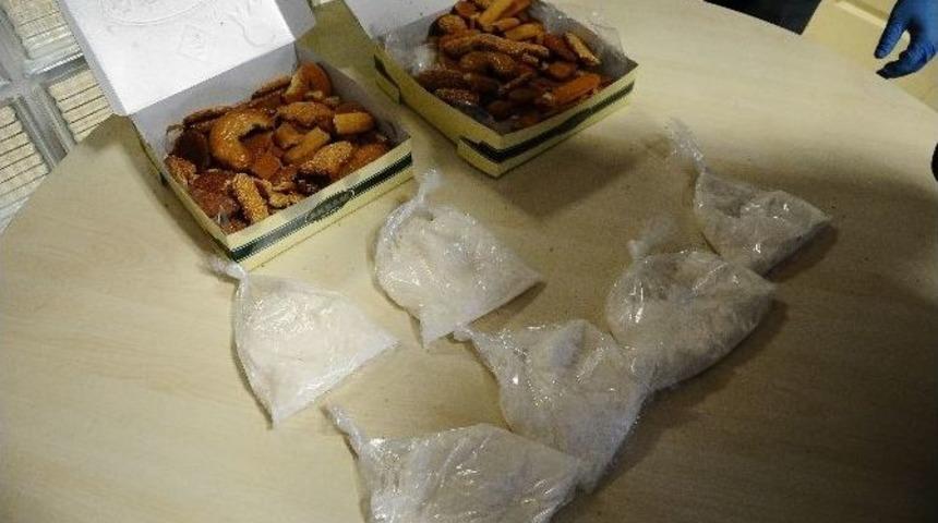 Pasta Kutusunda Metamfetamin Taşıdılar