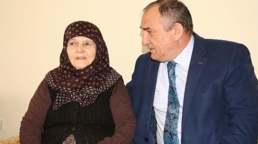 Bolu Belediye Başkanı Yılmaz Hastalara Moral Olmaya Devam Ediyor