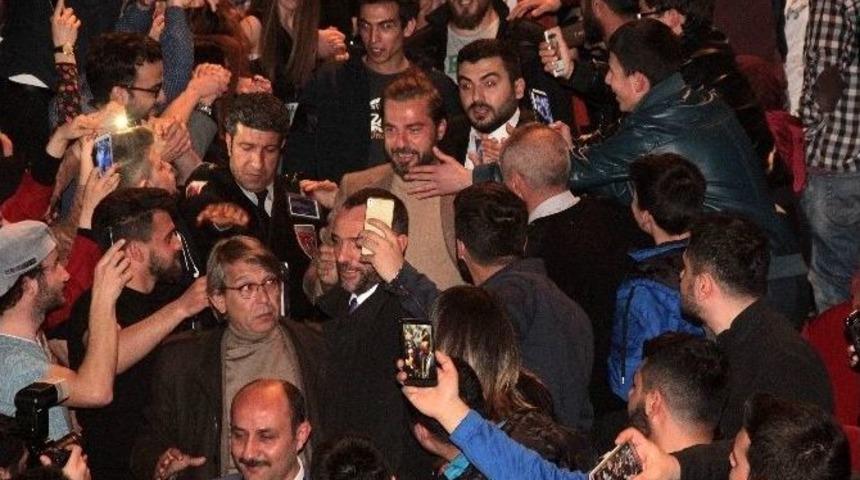 Diriliş Ertuğrul Oyuncuları, &Uuml;niversite &Ouml;ğrencileriyle S&ouml;yleşi Yaptı