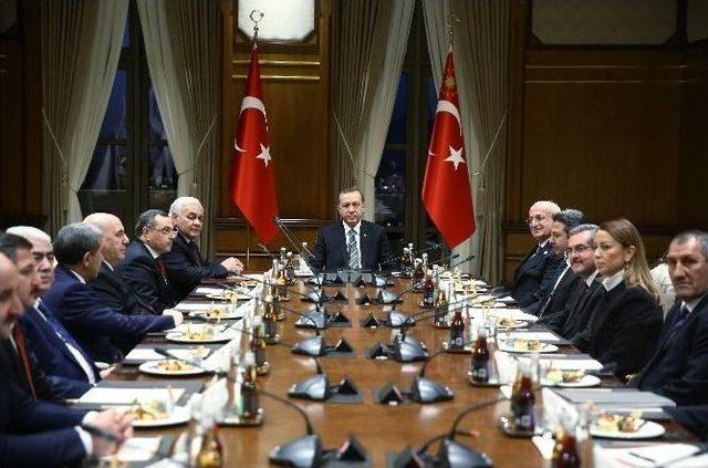 Azerbaycan Milli Meclis Başkanı Asadov, Cumhurbaşkanlığı K&uuml;lliyesi&rsquo;nde 1