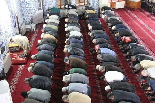 G&ouml;revi Başında &Ouml;ld&uuml;r&uuml;len Doktorlar İ&ccedil;in Mevlit 1