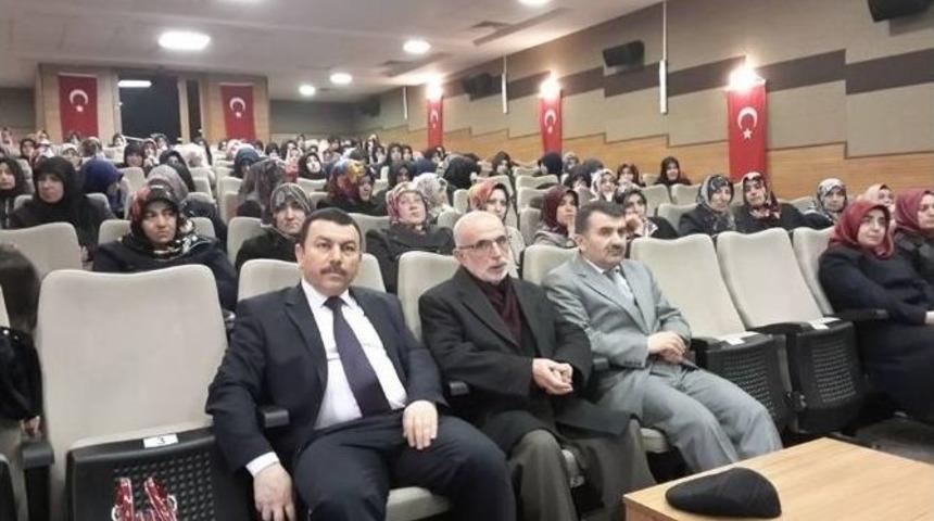 Yozgat M&uuml;ft&uuml;l&uuml;ğ&uuml; &rsquo;g&ouml;&ccedil; Bağlamında Saadetin Mimarları&rsquo; Konulu Konferans D&uuml;zenledi