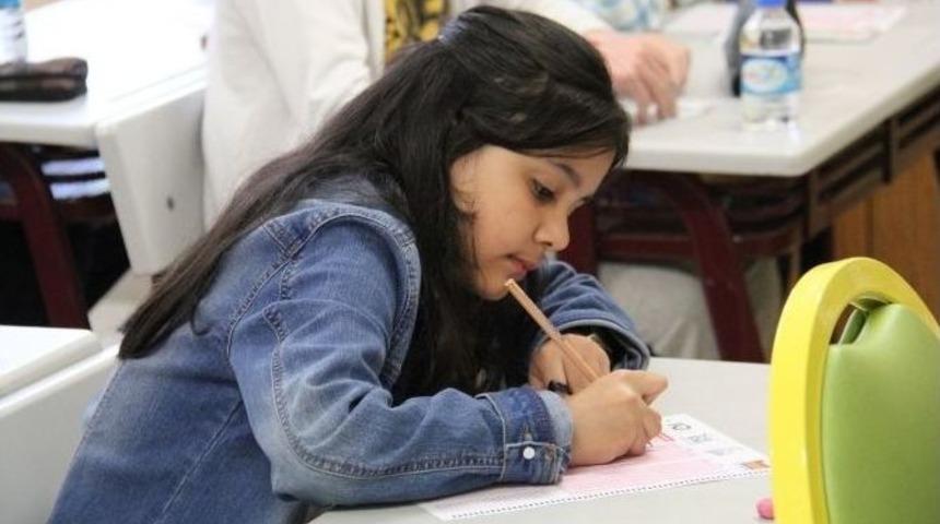 Zeytinburnu Geleneksel Kitap Okuma Yarışması Başlıyor