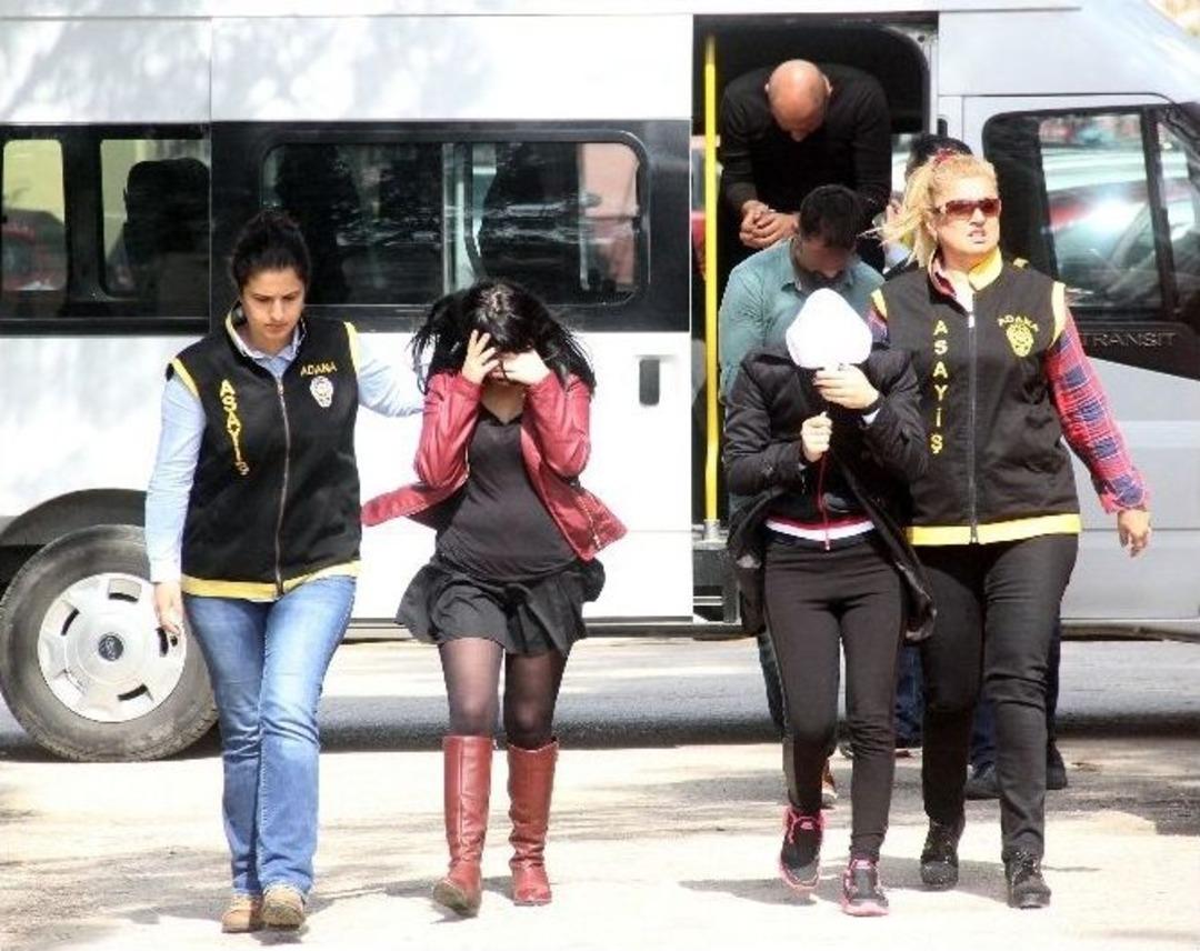 "şehirlerarası Swinger"lara Su&ccedil;&uuml;st&uuml;