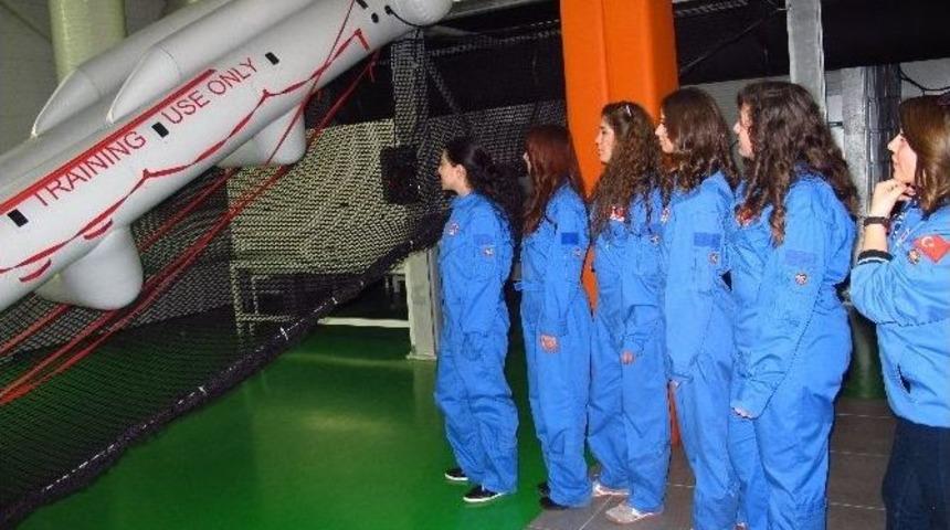 Thk Kız &Ouml;ğrencilerle Iftc&rsquo;yi Gezdi