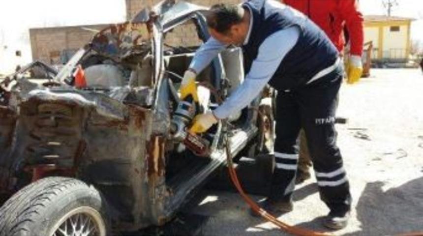 İzmir B&uuml;y&uuml;k Şehir Belediyesinden Avanos İtfaiyesini Malzeme Yardımı&rlm;