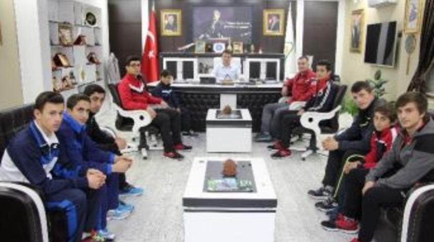Destek Ko&ccedil;han&rsquo;dan Başarı Wushu&rsquo;culardan