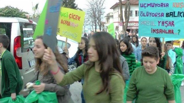 &Ouml;ğrencilerden &Ccedil;evreye Duyarlılık Y&uuml;r&uuml;y&uuml;ş&uuml; 1