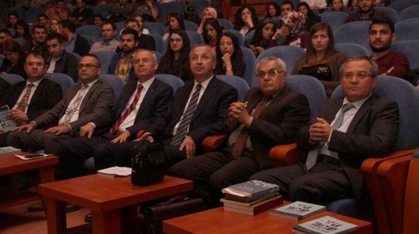 Pa&uuml;&rsquo;de &Ouml;rnek Kişilikler Paneli