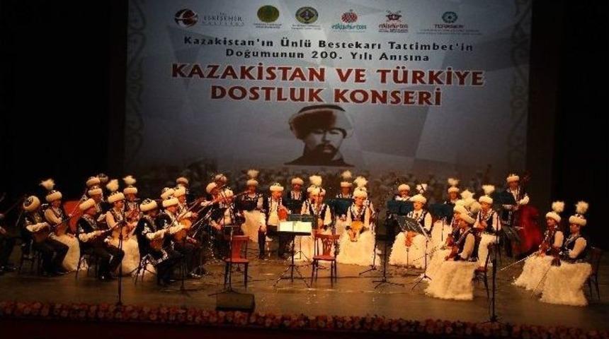 Kazakistan Ve T&uuml;rkiye Dostluk Konseri D&uuml;zenlendi