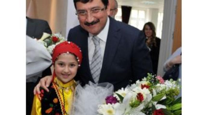 Ke&ccedil;i&ouml;ren İlkokulu G&uuml;zel Bir K&uuml;t&uuml;phaneye Kavuştu